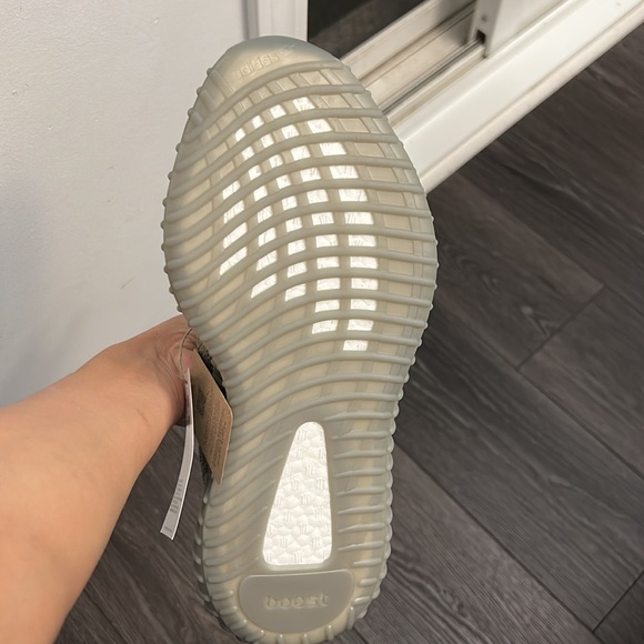 YEEZY BOOST 350 V2 GRANITE - Picture 2 of 4